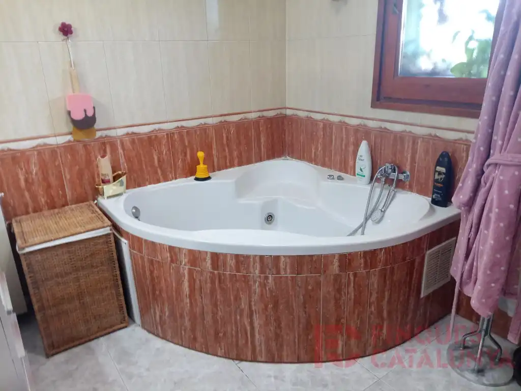 Bany de Casa o xalet en venda en Vilobí d'Onyar