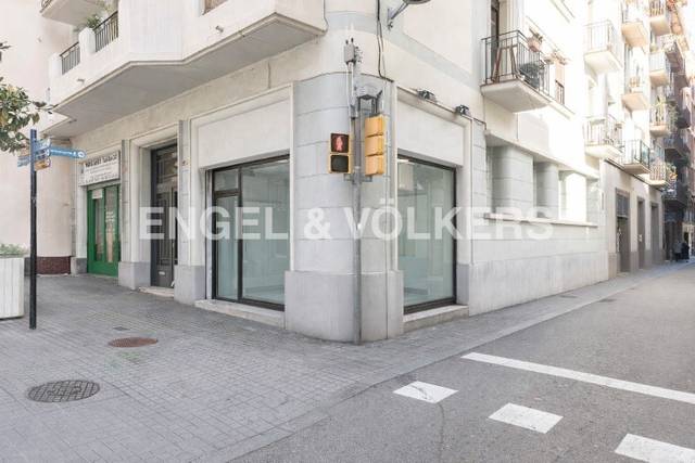 Local comercial en Alquiler en Vila de Gràcia