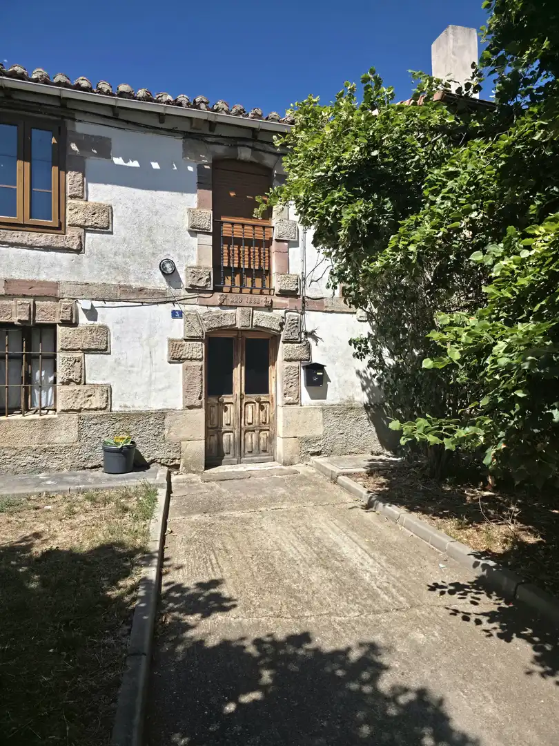 Vista exterior de Casa o chalet en venta en Salinas de Pisuerga con Trastero