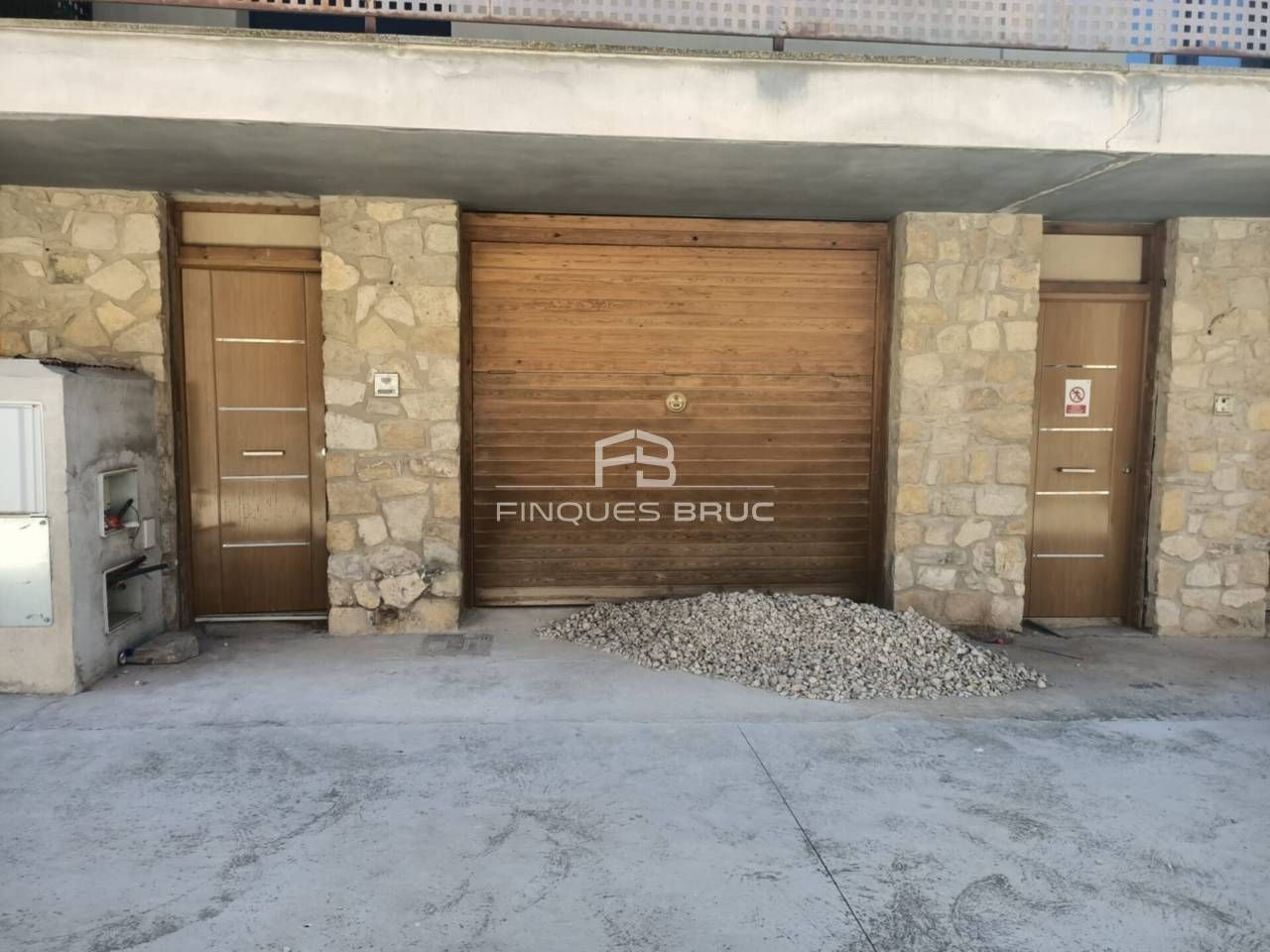 Parking of Single-family semi-detached for sale in Pujalt  with Terrace