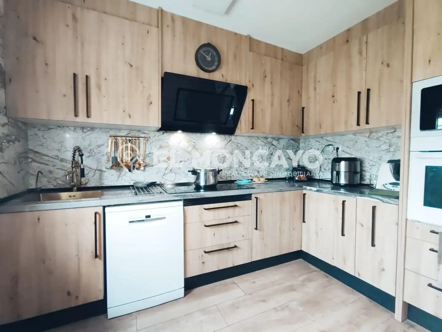 Kitchen of Houses for sale in Daya Nueva  with Air Conditioner, Heating and Private garden