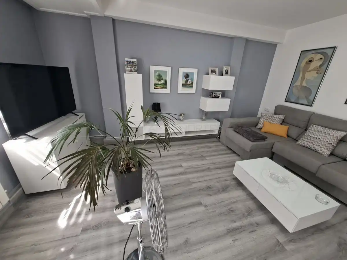 Sala d'estar de Apartament en venda en Vitoria - Gasteiz amb Calefacció, Parquet i Terrassa