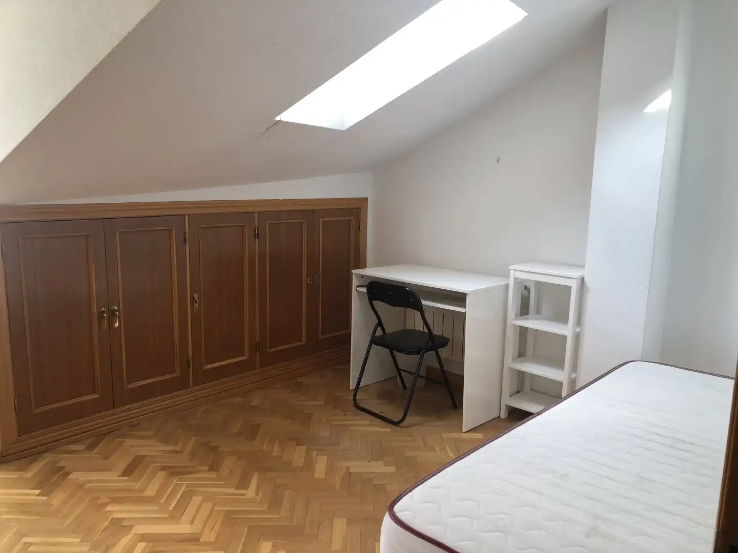 Habitación de Dúplex en venta en Segovia con Calefacción y Amueblado