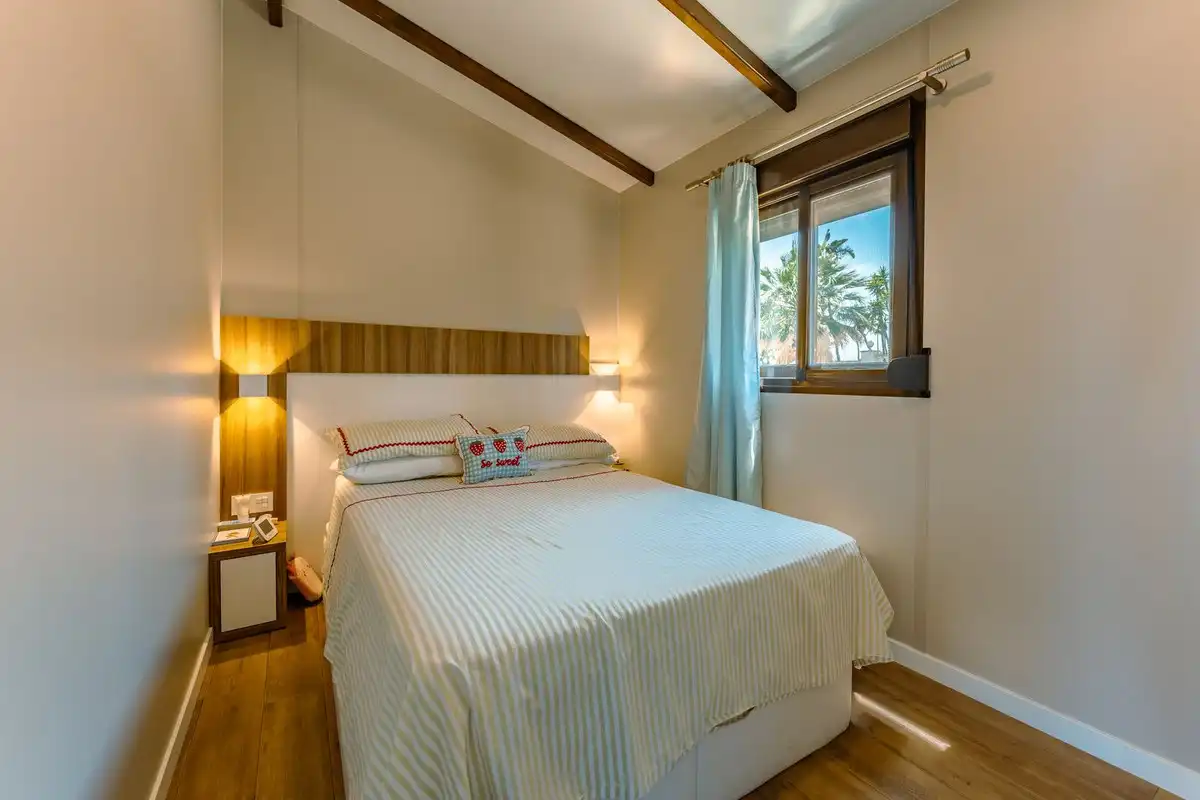 Dormitori de Casa o xalet en venda en Estepona amb Aire condicionat, Jardí privat i Terrassa