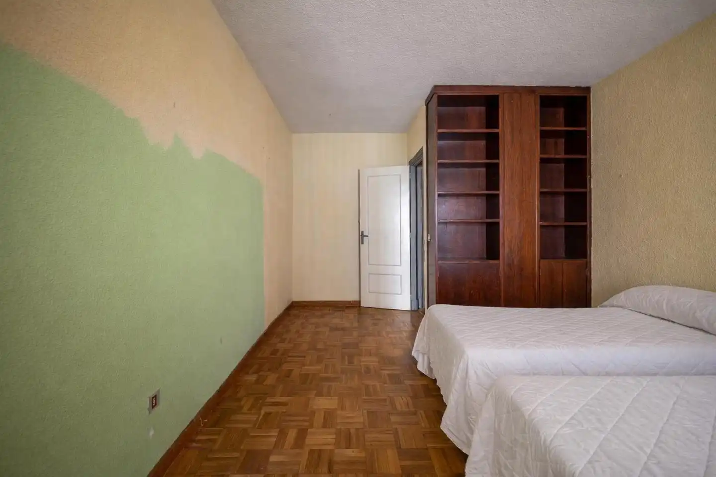 Habitación de Piso en venta en Ávila con Calefacción, Parquet y Terraza