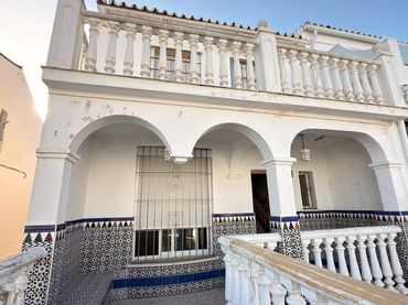 Casa a schiera con balcone in vendita a Calle RIO GUADALQUIVIR