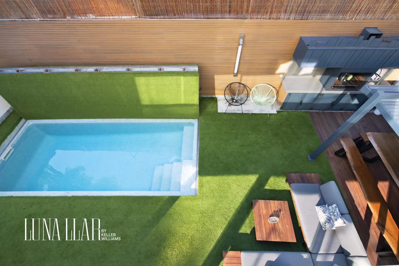 Swimming pool of Houses for sale in Castelldefels  with Heating