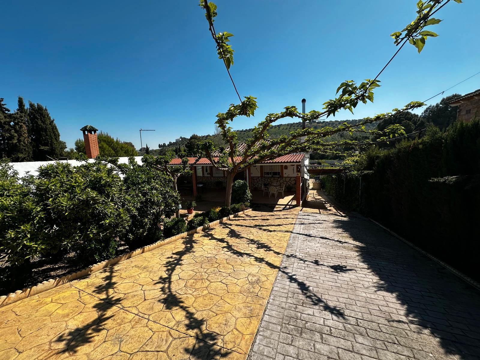 Exterior view of House or chalet for sale in Mengíbar  with Air Conditioner, Heating and Private garden