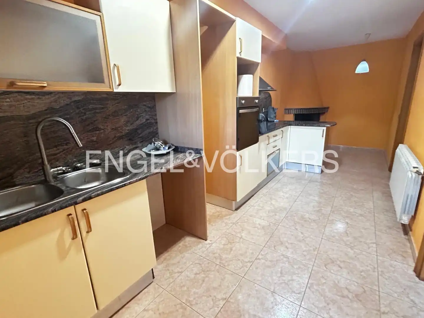 Küche von Country house zur Miete in Vilalba Sasserra mit Heizung, Privatgarten und Terrasse