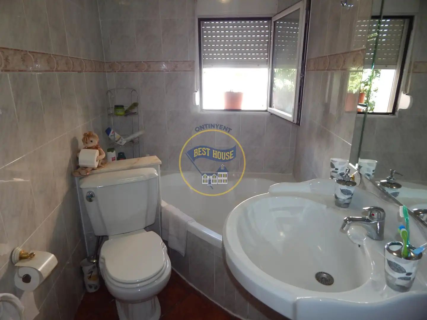 Casa amb terrassa en venda a Sant Josep - Zona Hospital, imagen 14