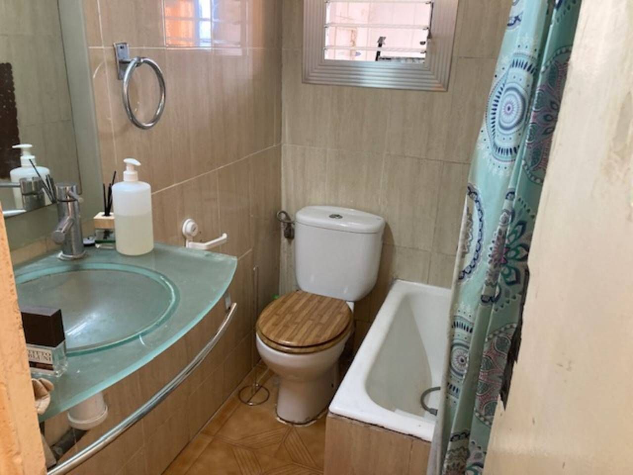 Bathroom of Flat for sale in Cornellà de Llobregat