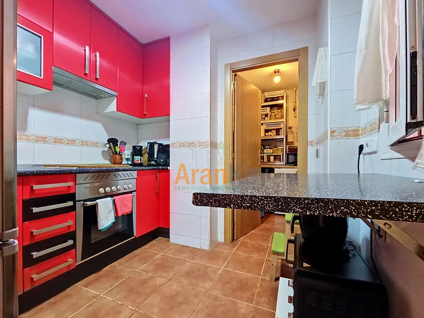 Kitchen of Flat for sale in Aranjuez  with Air Conditioner and Furnished