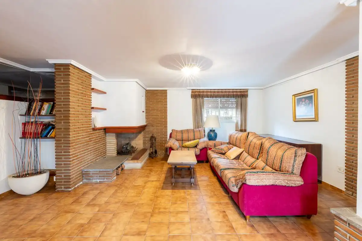 Living room of Houses for sale in Torrent  with Air Conditioner, Heating and Private garden