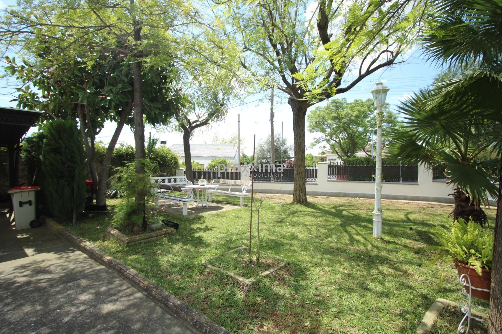 Jardí de Casa o xalet en venda en Guillena amb Calefacció, Jardí privat i Traster