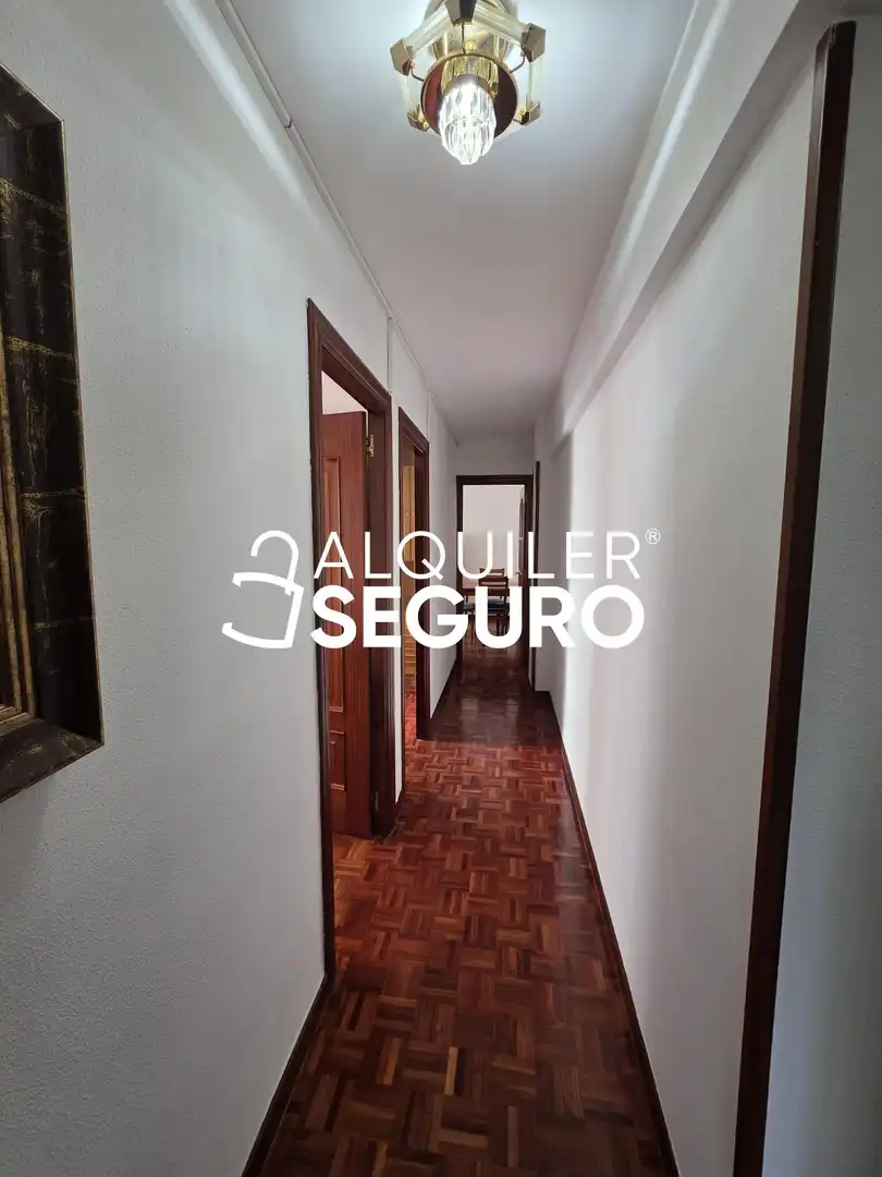Piso de alquiler en Burgos con Calefacción, Terraza y Amueblado