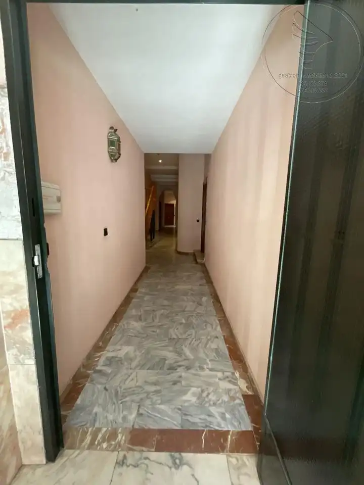 Büro zum Verkauf in Linares mit Klimaanlage