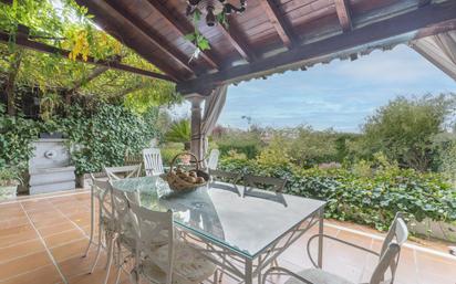 Garden of House or chalet for sale in  Granada Capital  with Air Conditioner, Heating and Private garden