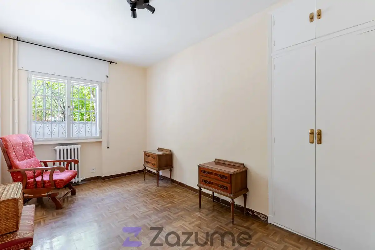 Schlafzimmer von Wohnung zur Miete in Madrid mit Klimaanlage, Heizung und Möbliert