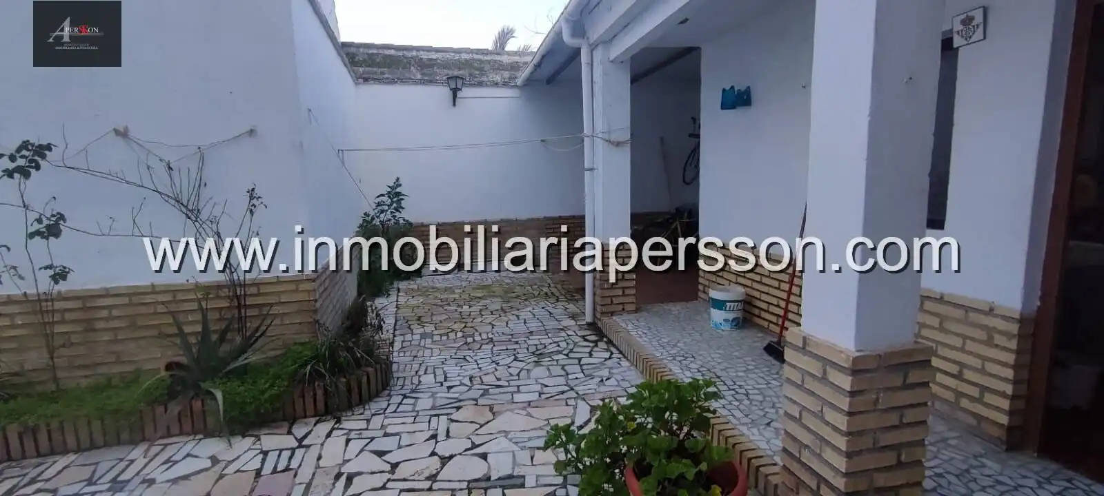 Vista exterior de Casa o xalet en venda en Écija amb Terrassa, Traster i Balcó