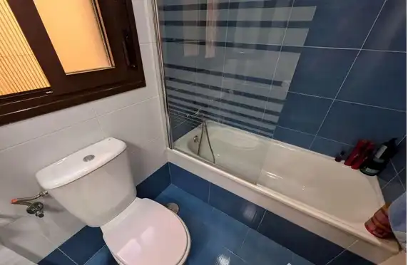 Baño de Piso de alquiler en Linares con Aire acondicionado, Calefacción y Parquet