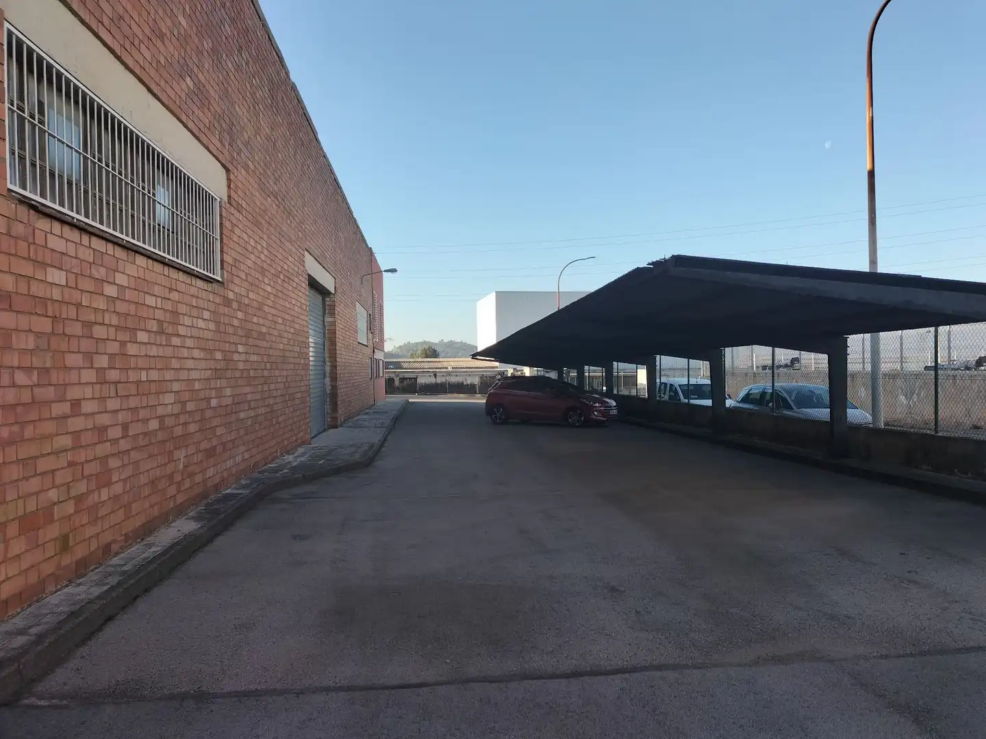 Parking de Nave industrial en venta en Rubí