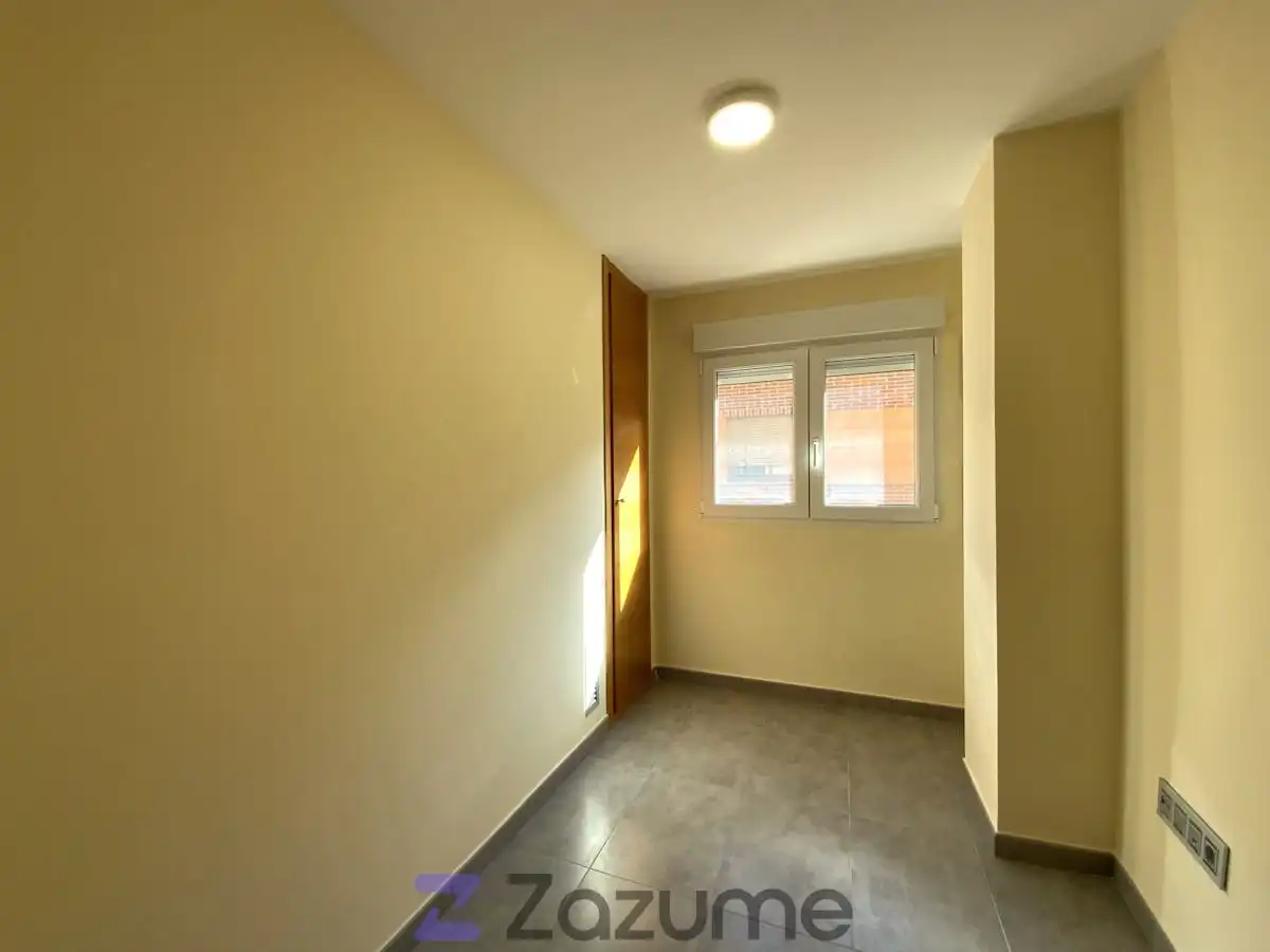 Wohnung zur Miete in Av. Vicent Blasco Ibáñez, Riba-roja de Túria