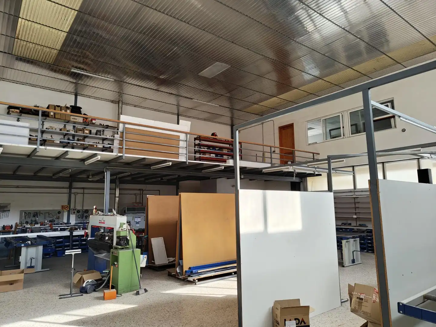 Nau industrial de lloguer en Elda