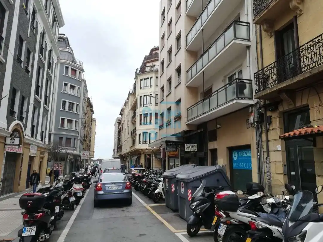 Local comercial en venda a Calle Bermingham 13, imagen 4