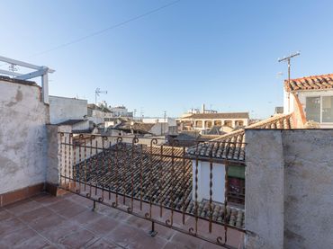 Casa con balcón en venta en CONDE DE LAS INFANTAS