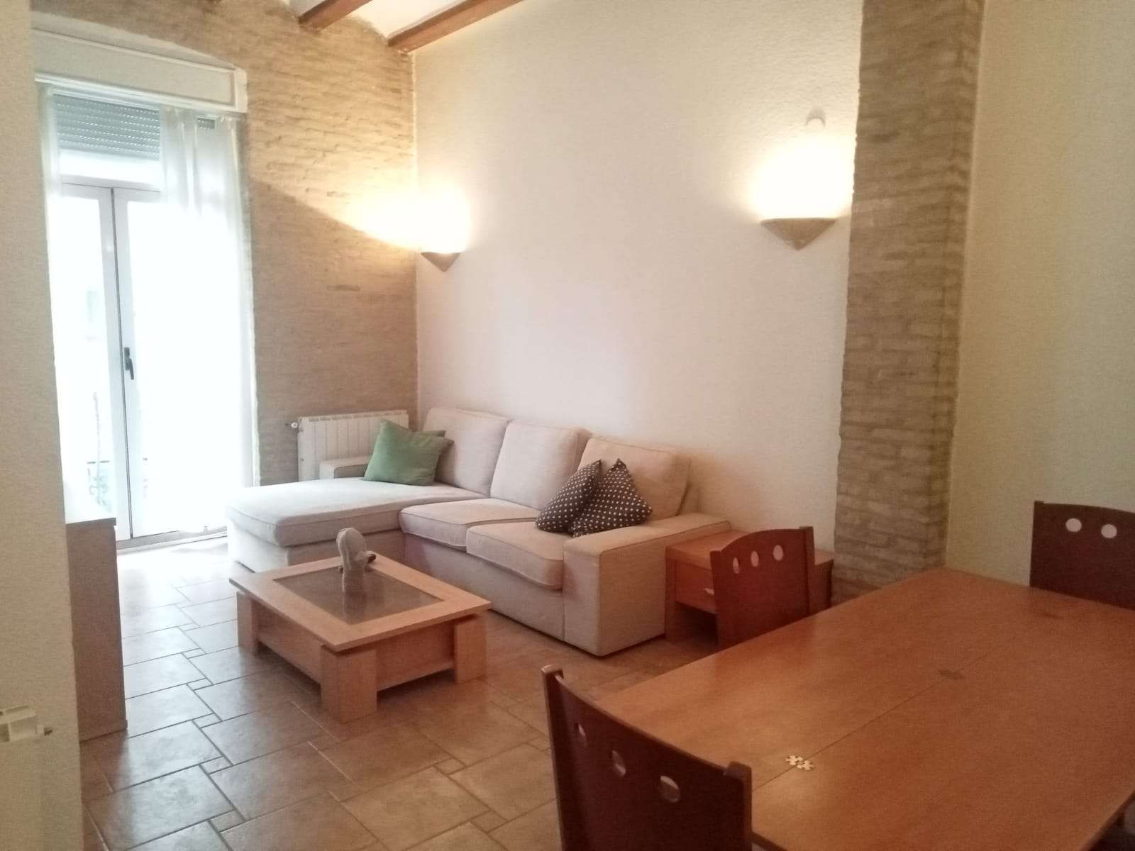 Apartament per a compartir a Russafa