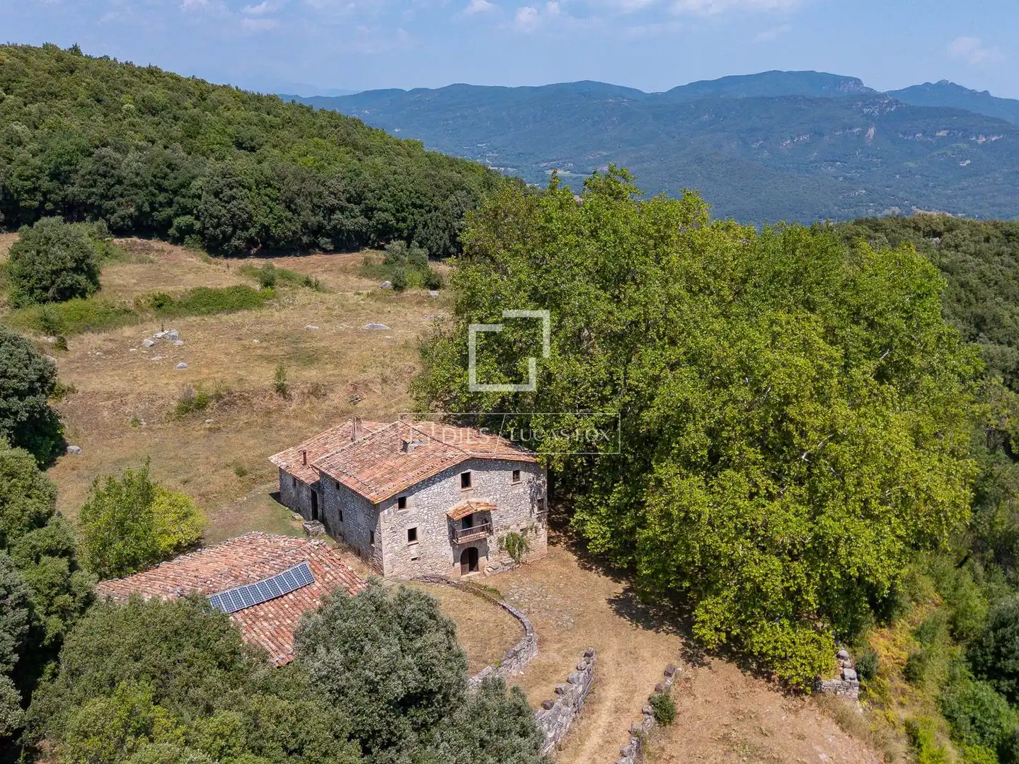 Country house zum Verkauf in Les Planes d'Hostoles