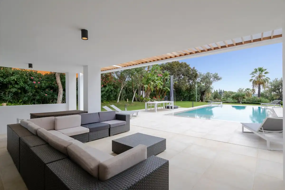 Chalet con piscina en venta en Calle Sirio, imagen 5