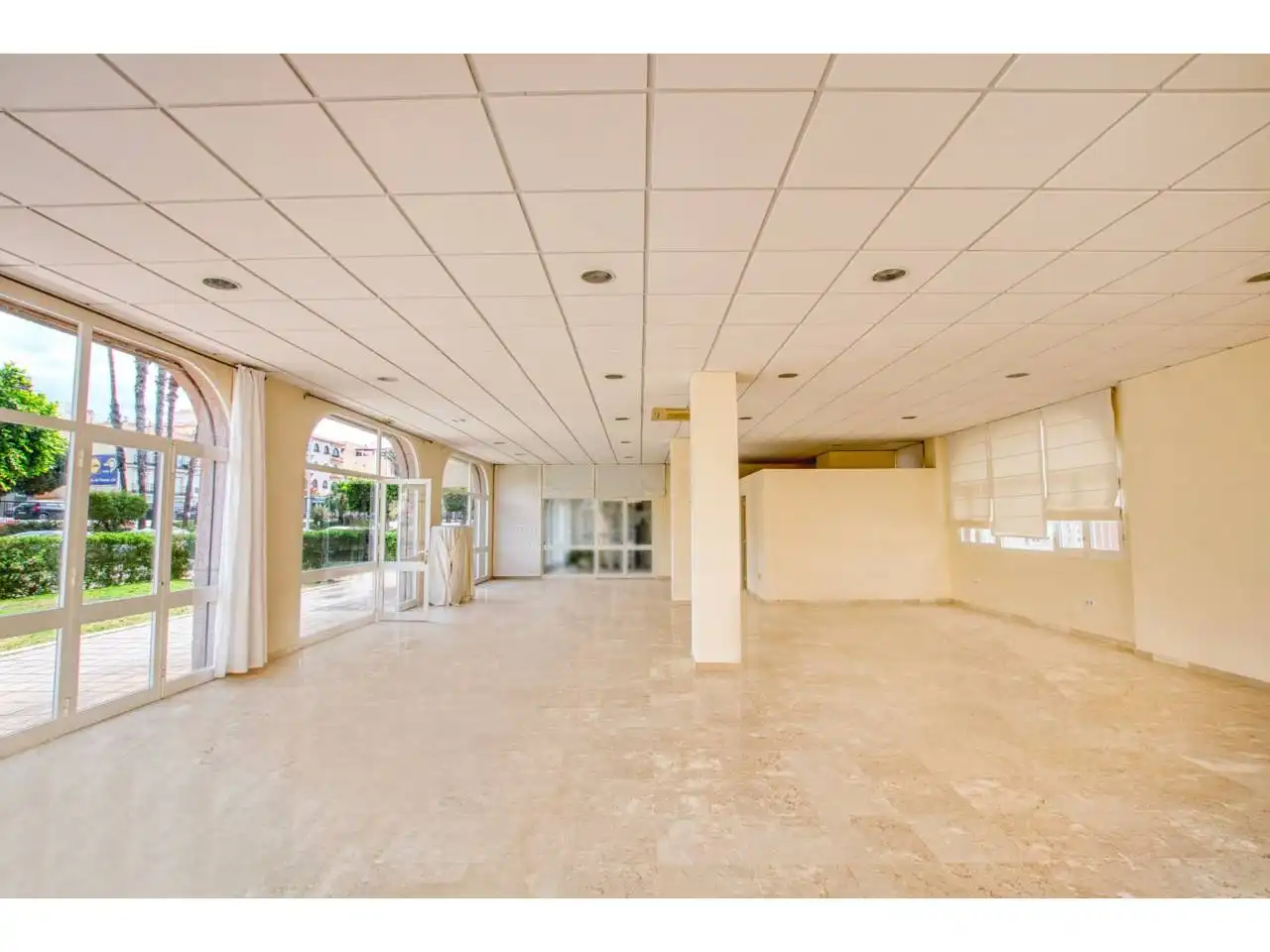 Local comercial en venta en Urbanizacion Costa del Oro, imagen 9