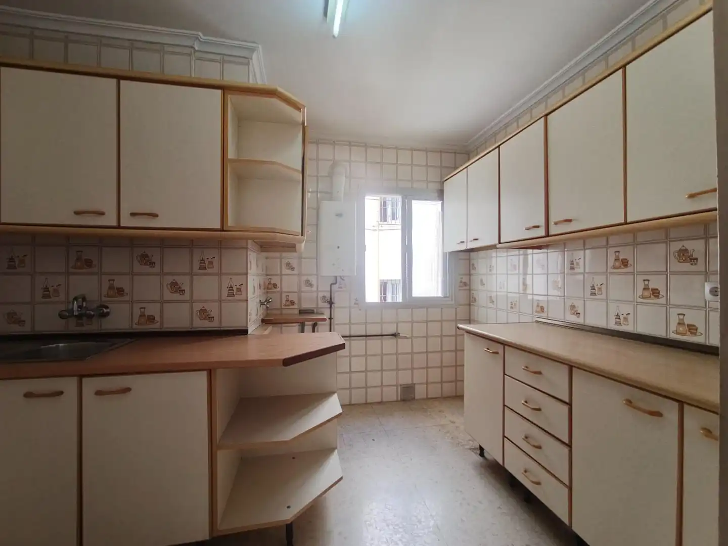 Cocina de Piso en venta en Sevilla con Aire acondicionado y Balcón