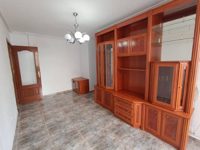 Piso en Alquiler en Calle Emilio Ferrari en Pueblo Nuevo