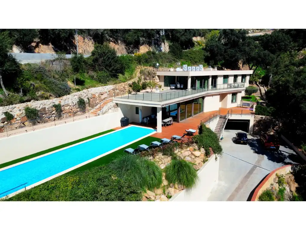 Casa amb piscina en venda a Calle Roca Vila 1021, imagen 3