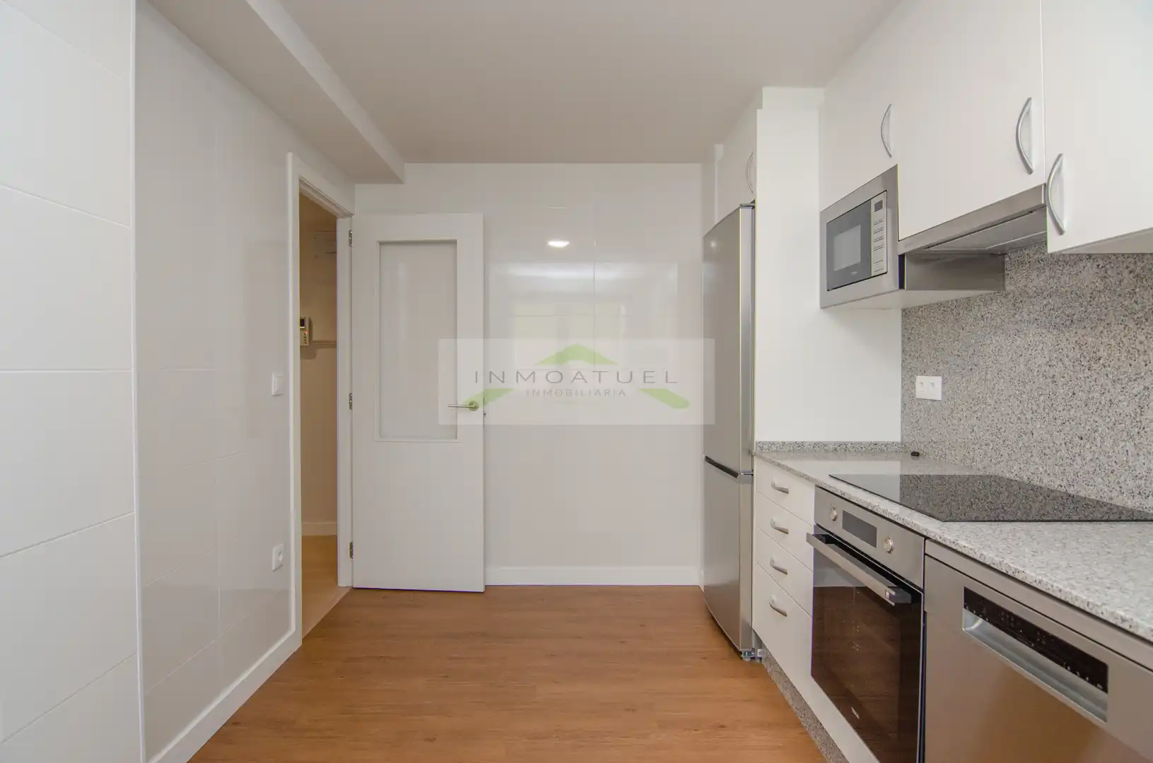 Cocina de Piso de alquiler en A Coruña Capital  con Calefacción, Amueblado y Horno