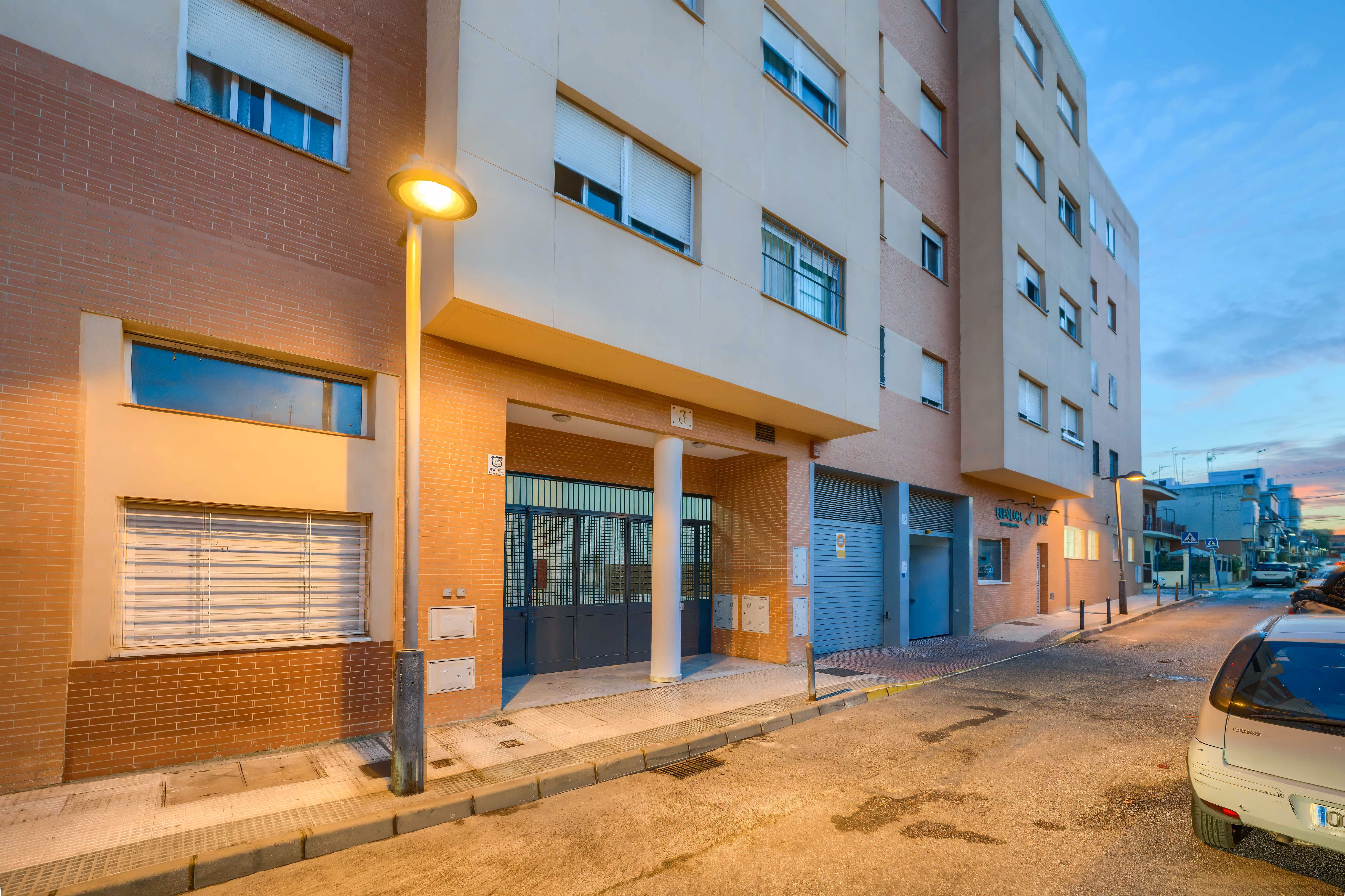 Vista exterior de Apartament en venda en Mairena del Aljarafe