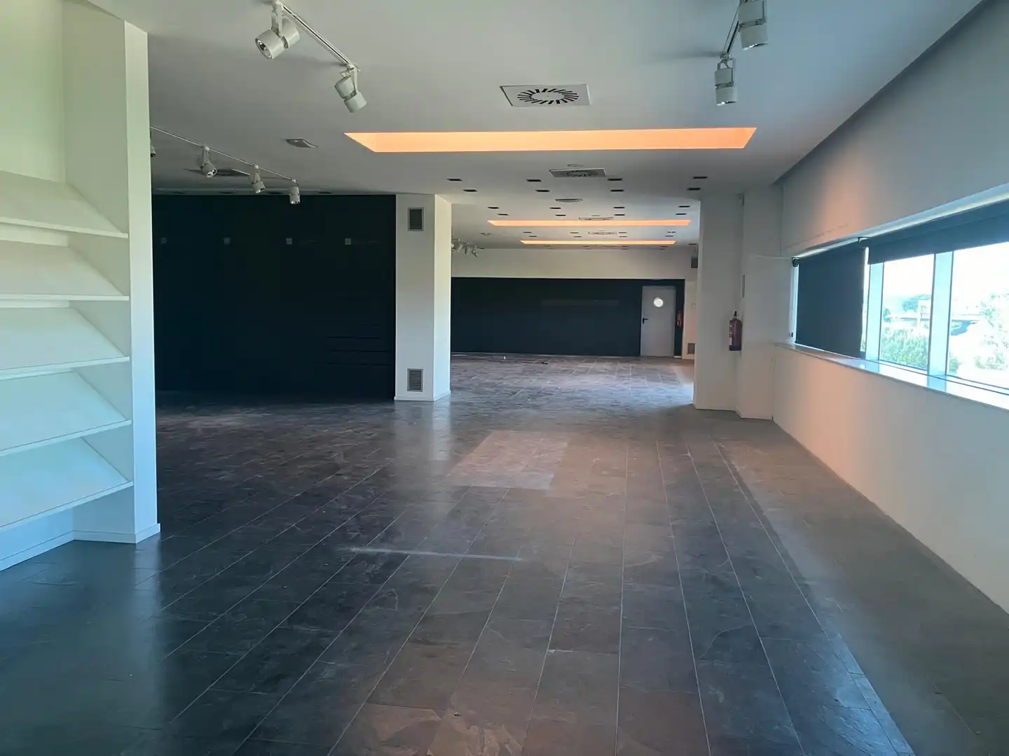 Industrial building with lift for sale in Carrer Unicef, imagen 12