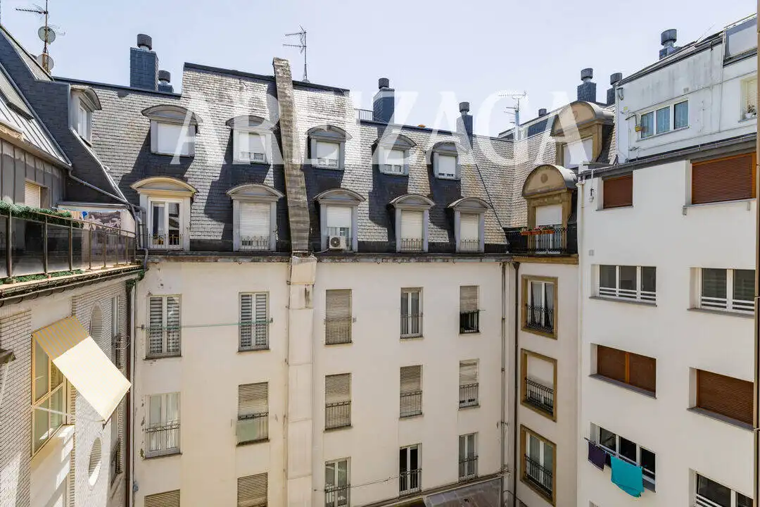 Vista exterior de Piso en venta en Donostia - San Sebastián  con Calefacción y Trastero