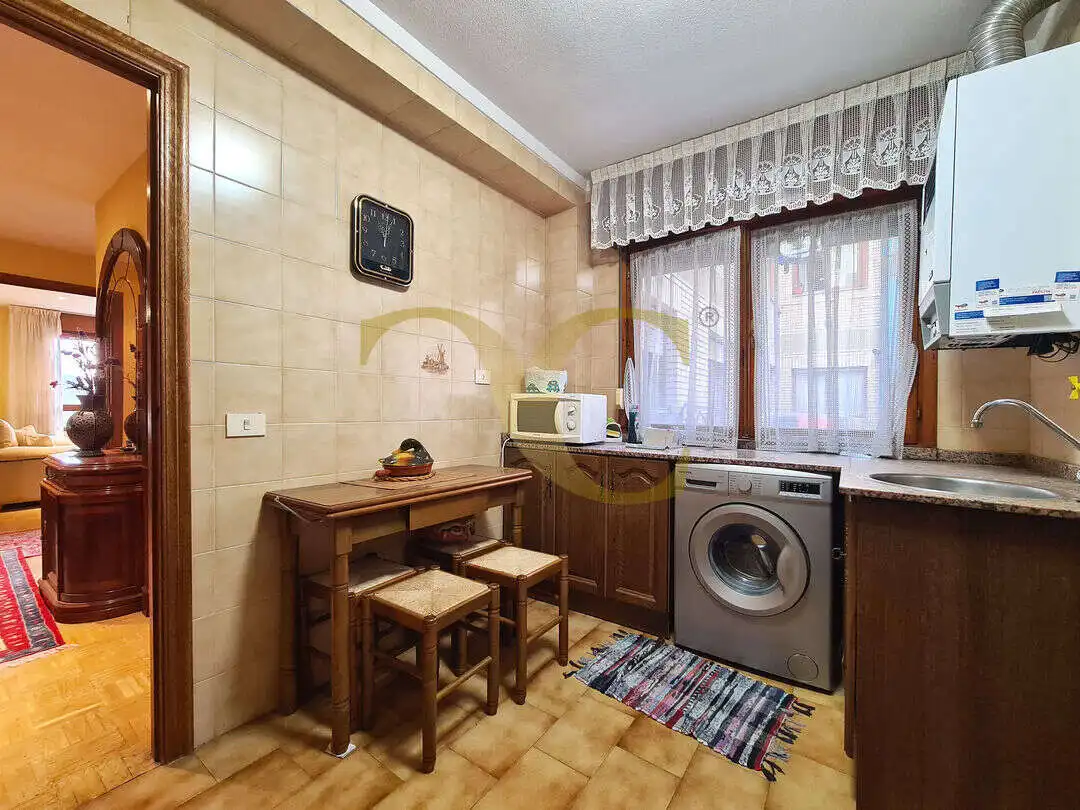Küche von Wohnung zur Miete in Gijón  mit Heizung