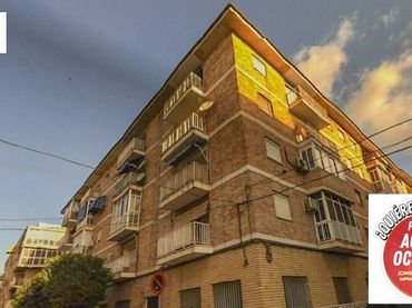 Piso en venta en Calle LEPANTO - BO PERAL