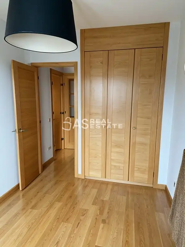 Bedroom of Flat for sale in Madrid  with Air Conditioner, Swimming Pool and Furnished