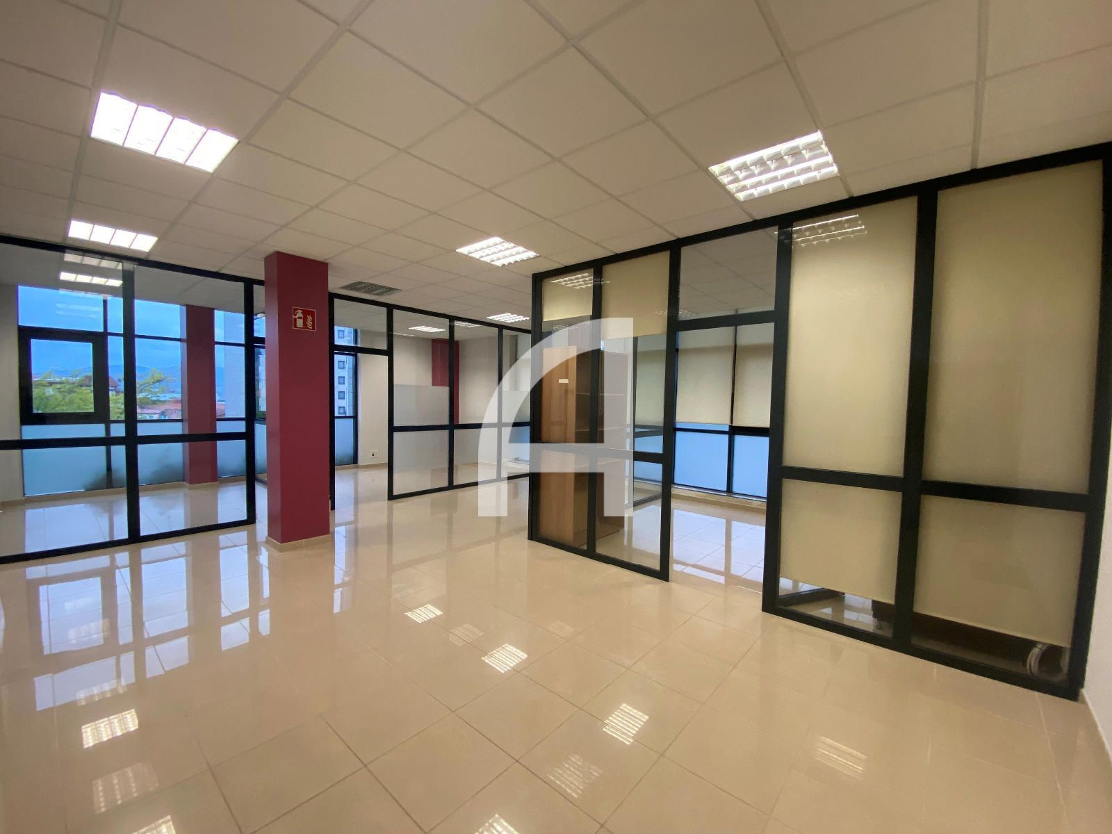 Office to rent in Vigo   with Heating