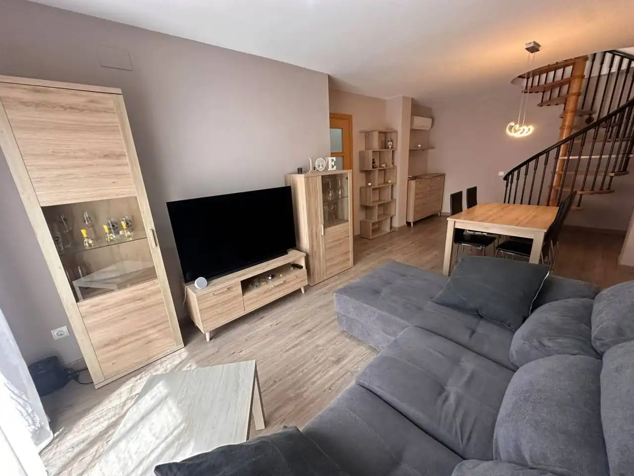 Living room of Flat for sale in Vila-seca  with Air Conditioner, Heating and Parquet flooring