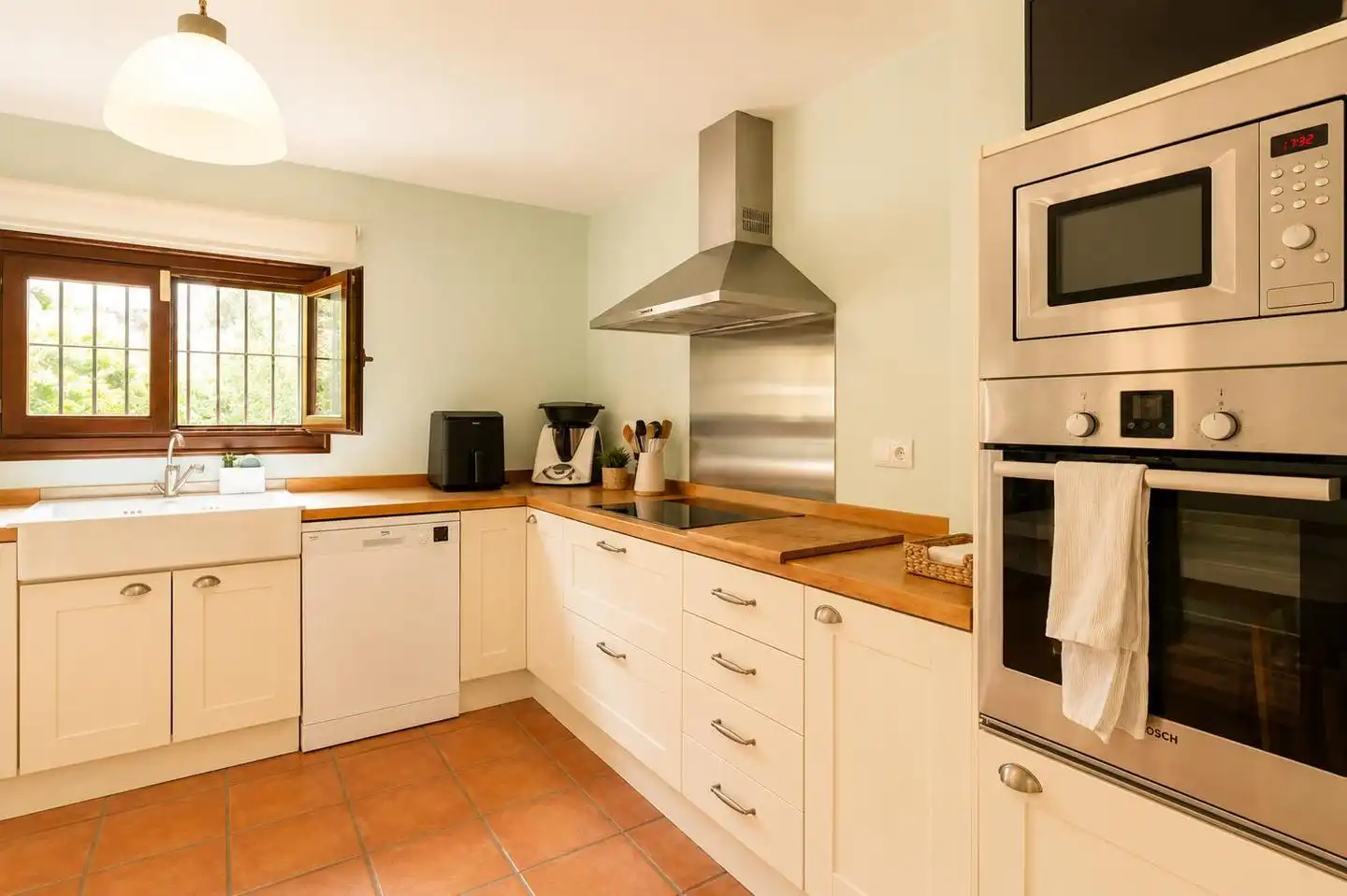 Cocina de Casa o chalet en venta en Santa Pola con Calefacción, Jardín privado y Parquet