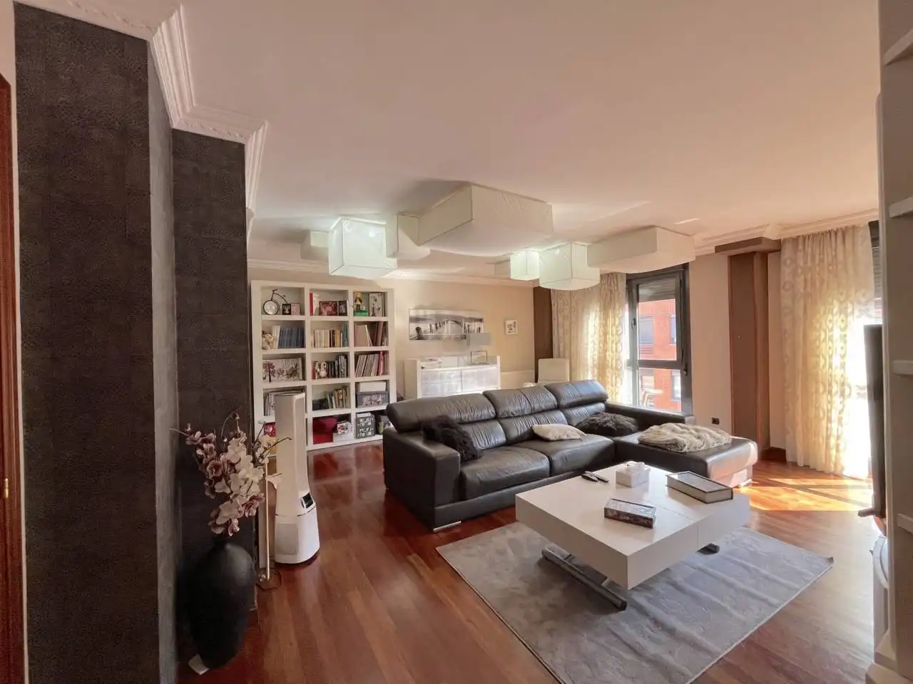 Sala d'estar de Dúplex en venda en Leioa amb Calefacció, Parquet i Terrassa