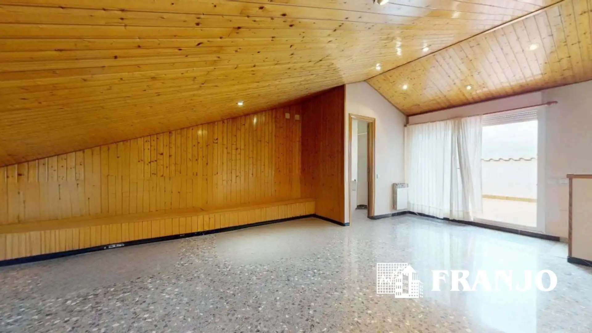 Adossat amb terrassa en venda a Centre - Eixample – Can Llobet, imagen 22