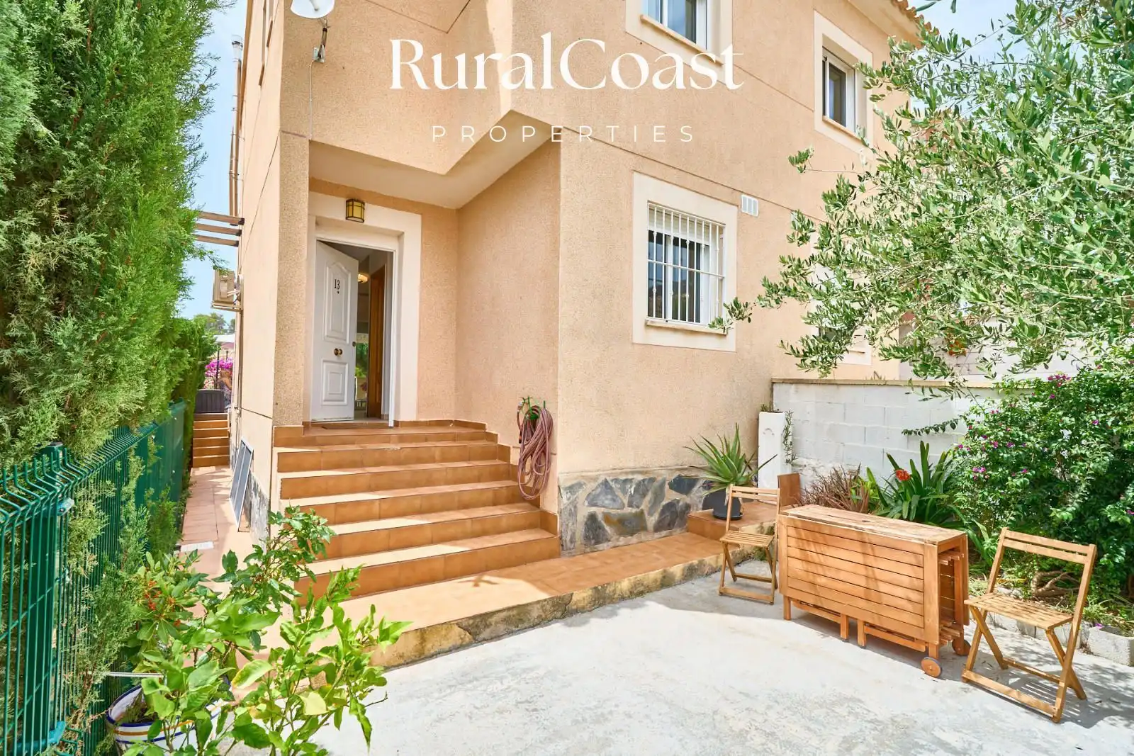 Vista exterior de Casa adosada en venta en Aigües con Aire acondicionado, Calefacción y Jardín privado