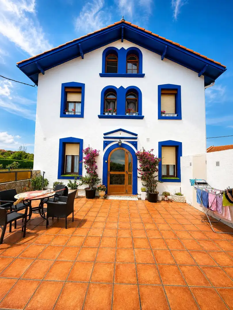 Vista exterior de Dúplex en venta en Barrika con Calefacción